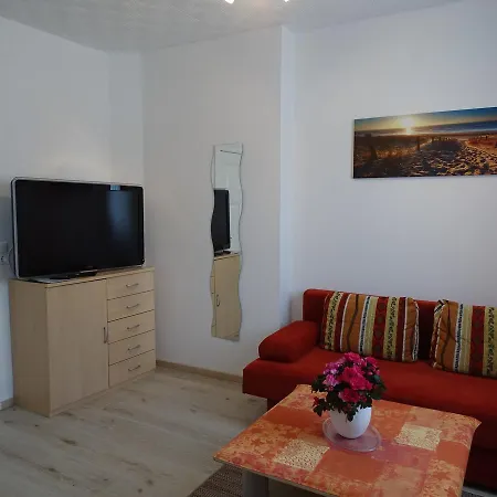 Ferienwohnungen Stranddistel - Apartments Von 30 Bis 75 Qm Zinnowitz Exterior photo